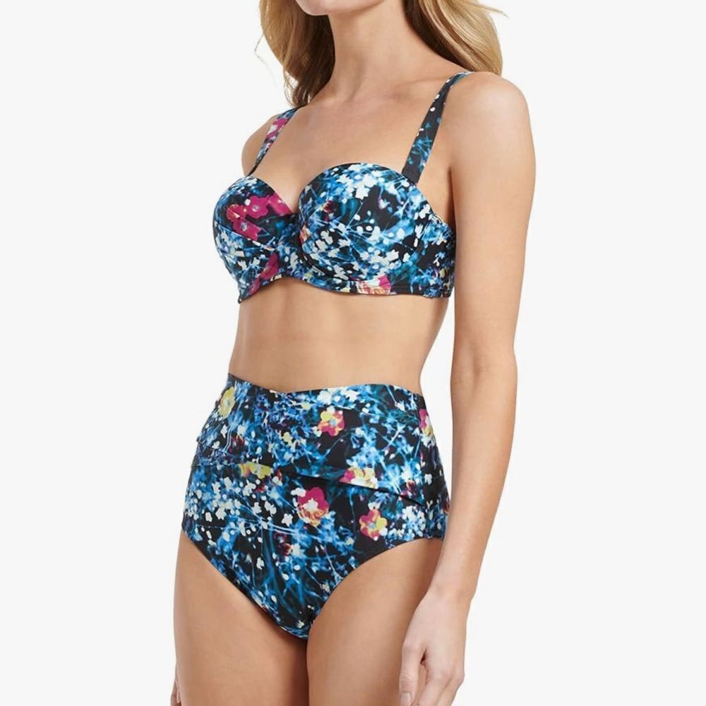 Calvin Klein Womens Poppy Molded Cup Bikini Top, NWT, Medium NO STRAPS